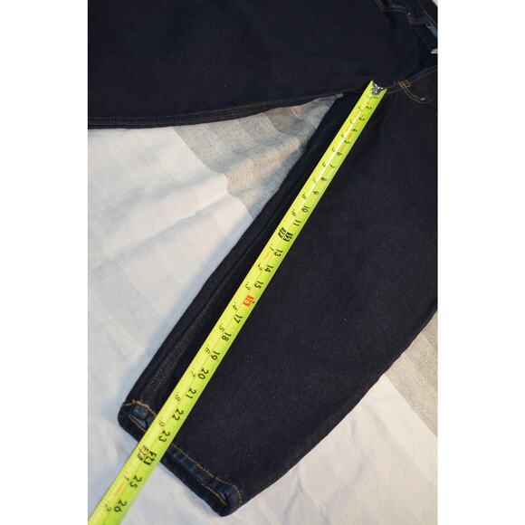 Old Navy Petite High-Rise Slouchy Taper jeans - Picture 2 of 6